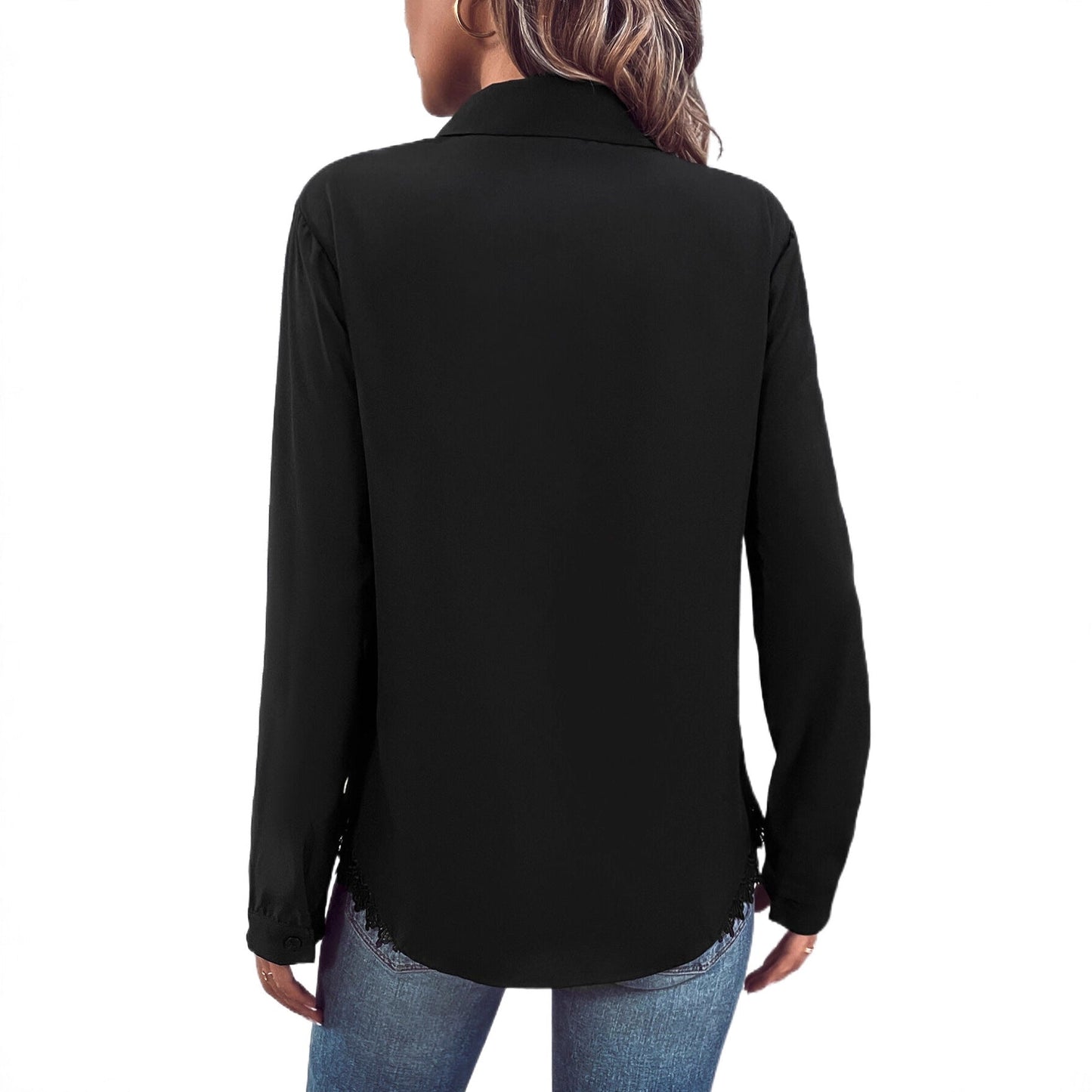 Feminine Bluse med Spidse og Knappedesign