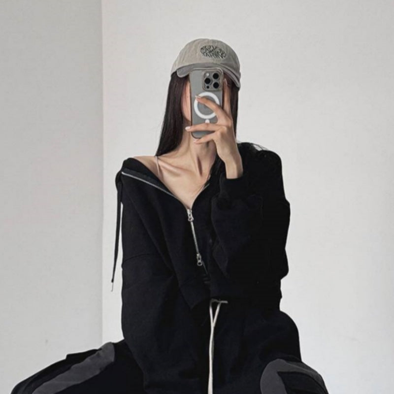 Modern cropped huvtröja för kvinnor med dragkedja och elastiska muddar