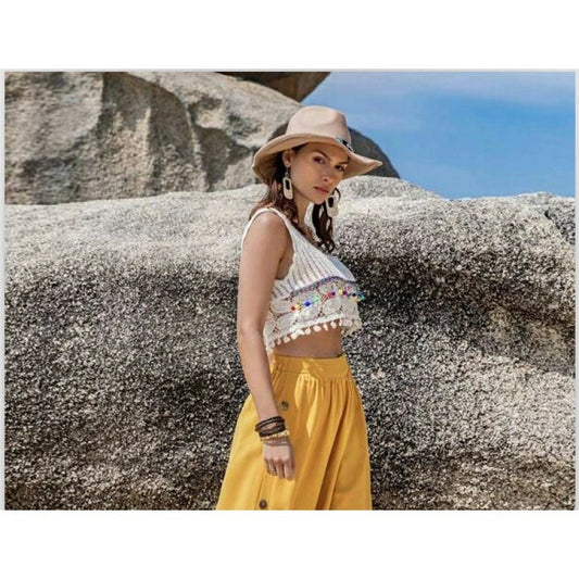 Farverigt Crop Top med Hæklet Design og Legende Frynser
