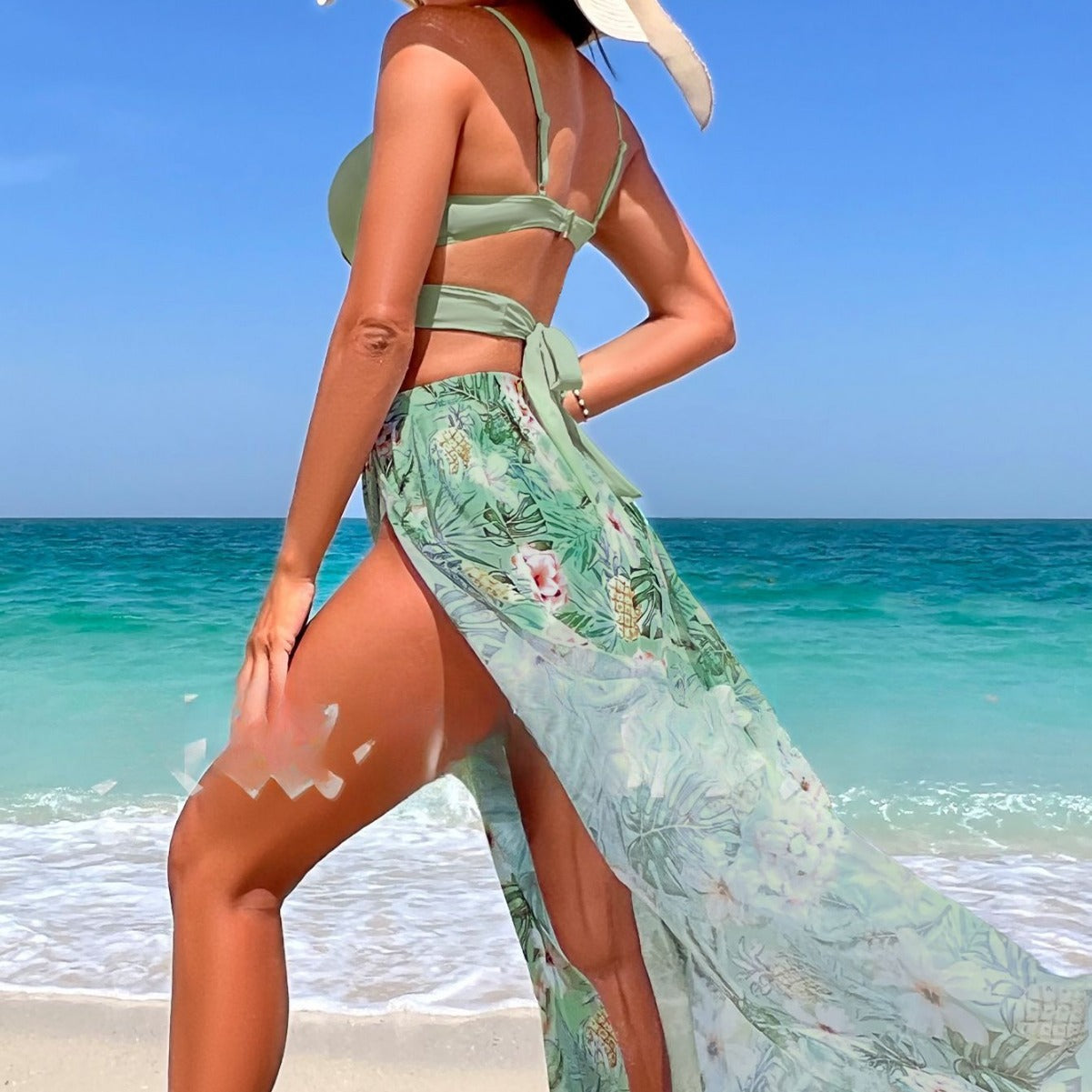Snyggt Bikiniset med Blommigt Wrap-Top och Högskuren Botten