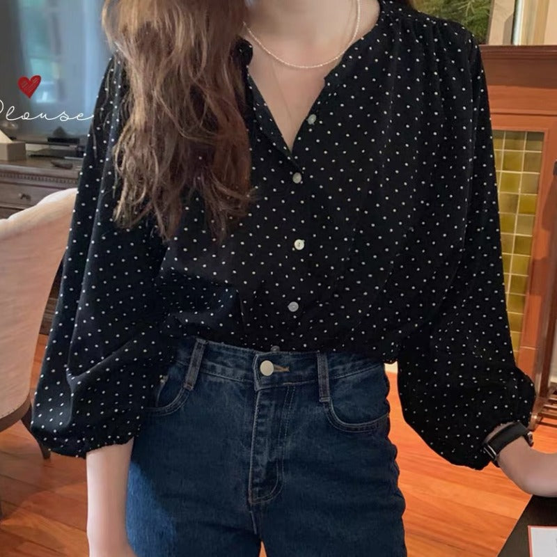 Chic Bluse med Bløde Ærmer og Prikket Mønster
