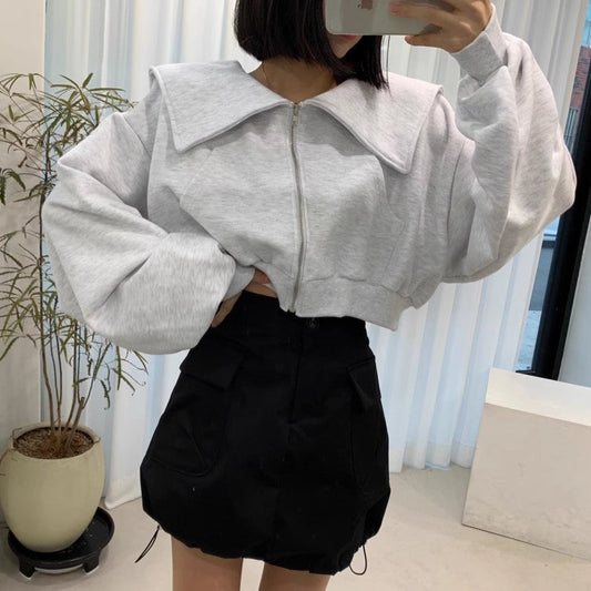 Chic cropped sweatshirtjacka med överdådiga ärmar