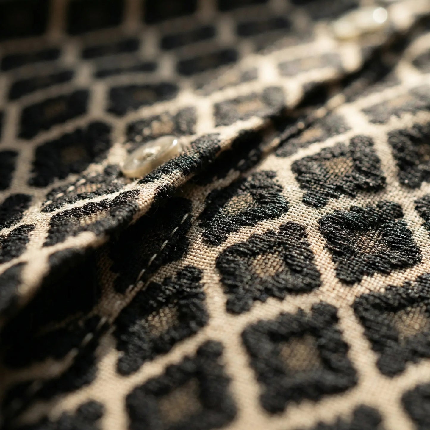 Elegant Blus med Snygga Detaljer
