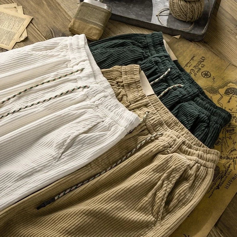 Sofistikerade Cordshorts för en Sommarlook med Stil