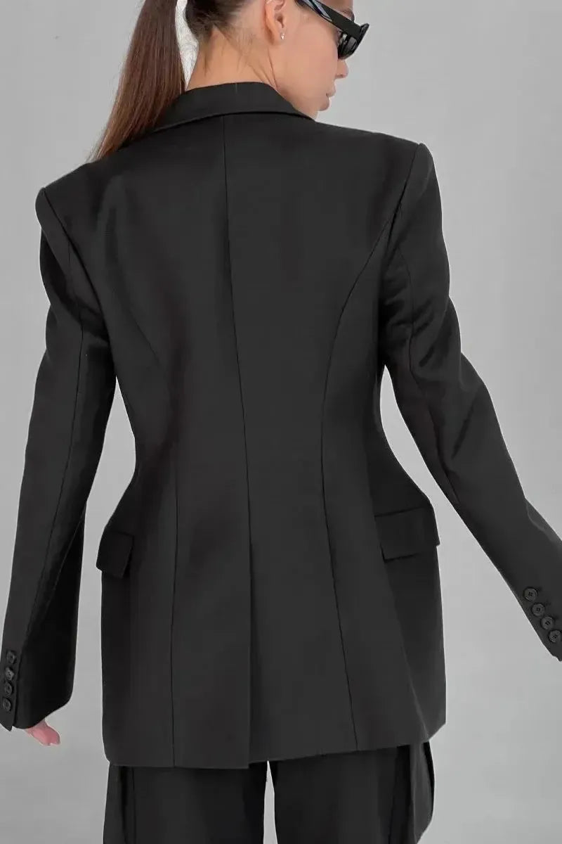 Skræddersyet Blazer med Sofistikeret Snit og Modern Flair