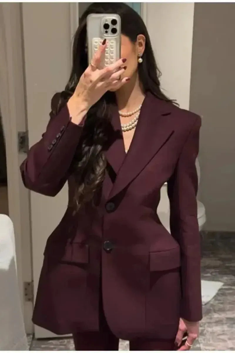 Skræddersyet Blazer med Sofistikeret Snit og Modern Flair