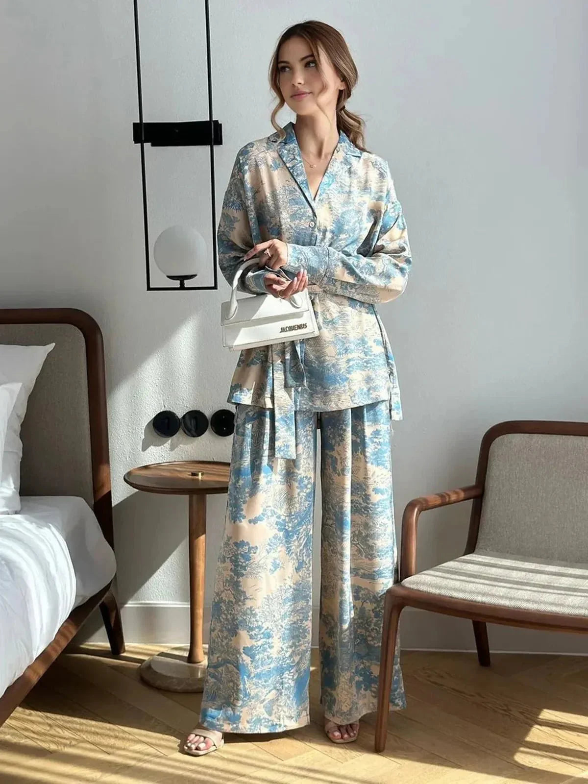 Damesæt med Print - Komfortabelt og Moderne Design