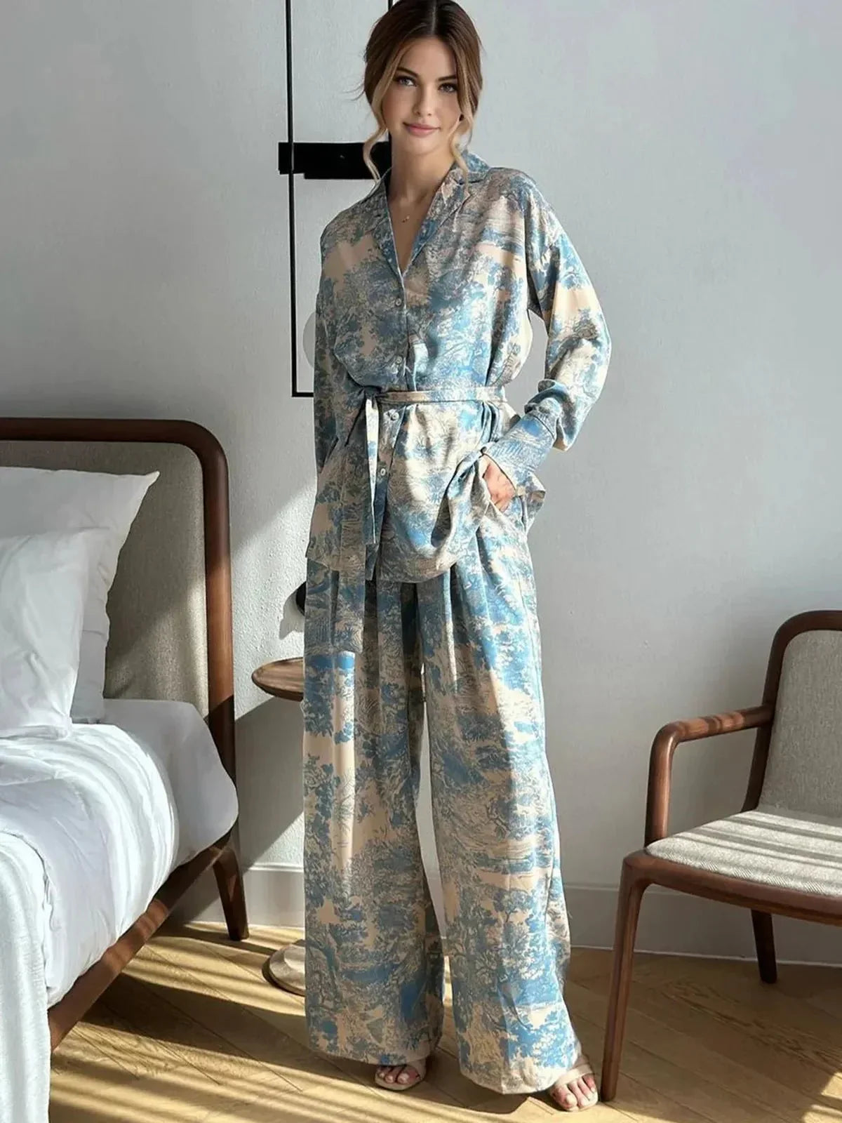 Damesæt med Print - Komfortabelt og Moderne Design