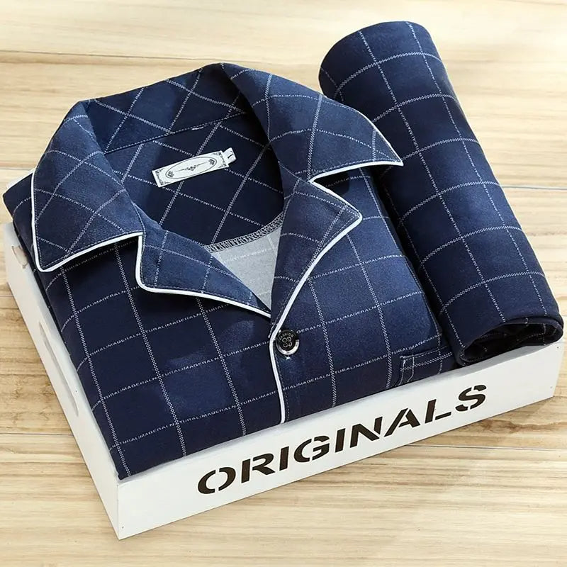 Elegant pyjamasæt med skjorte og knaplukning - Nova