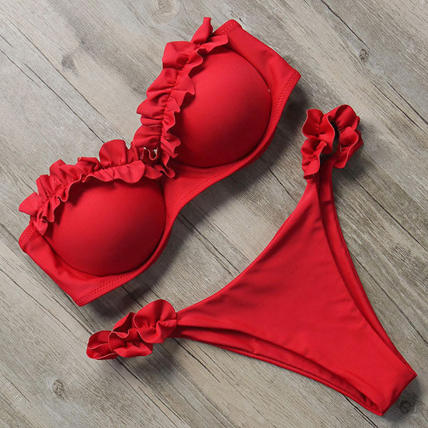 Bikiniset för kvinnor med volanger och push-up-effekt