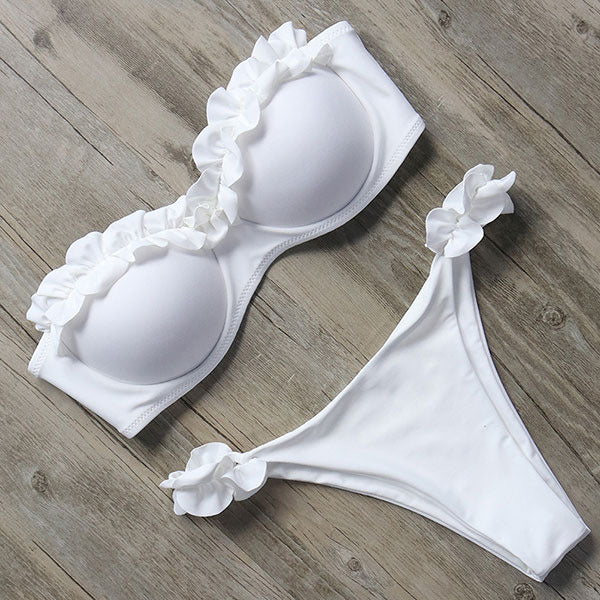 Bikiniset för kvinnor med volanger och push-up-effekt
