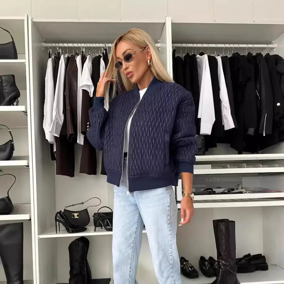 Dame Bomberjakke i Quiltet Design – Stil og Komfort i Ét