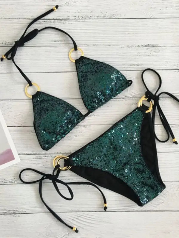 Snyggt bikini set för kvinnor med paljetter i guld och push-up bh