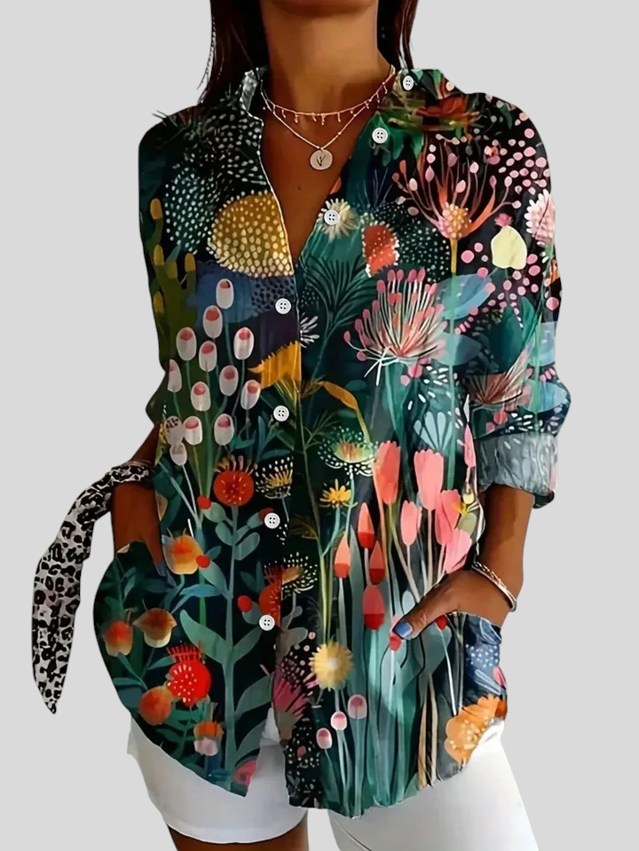 Farverig Skjorte med Kunstnerisk Design – Trendy og Elegant