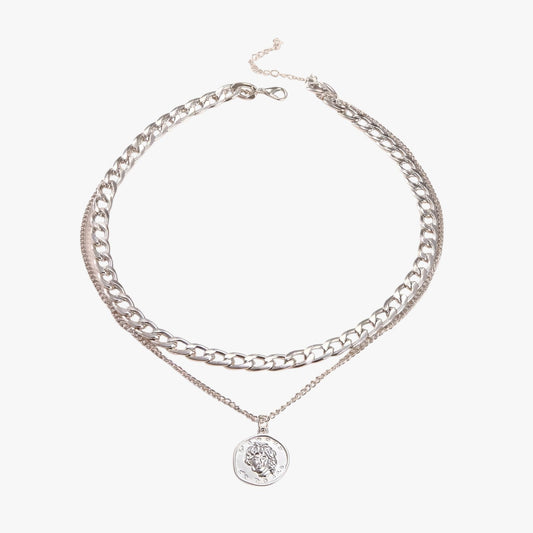 Elegant Flerlaget Mønt Halskæde – Justerbar og Tidløs