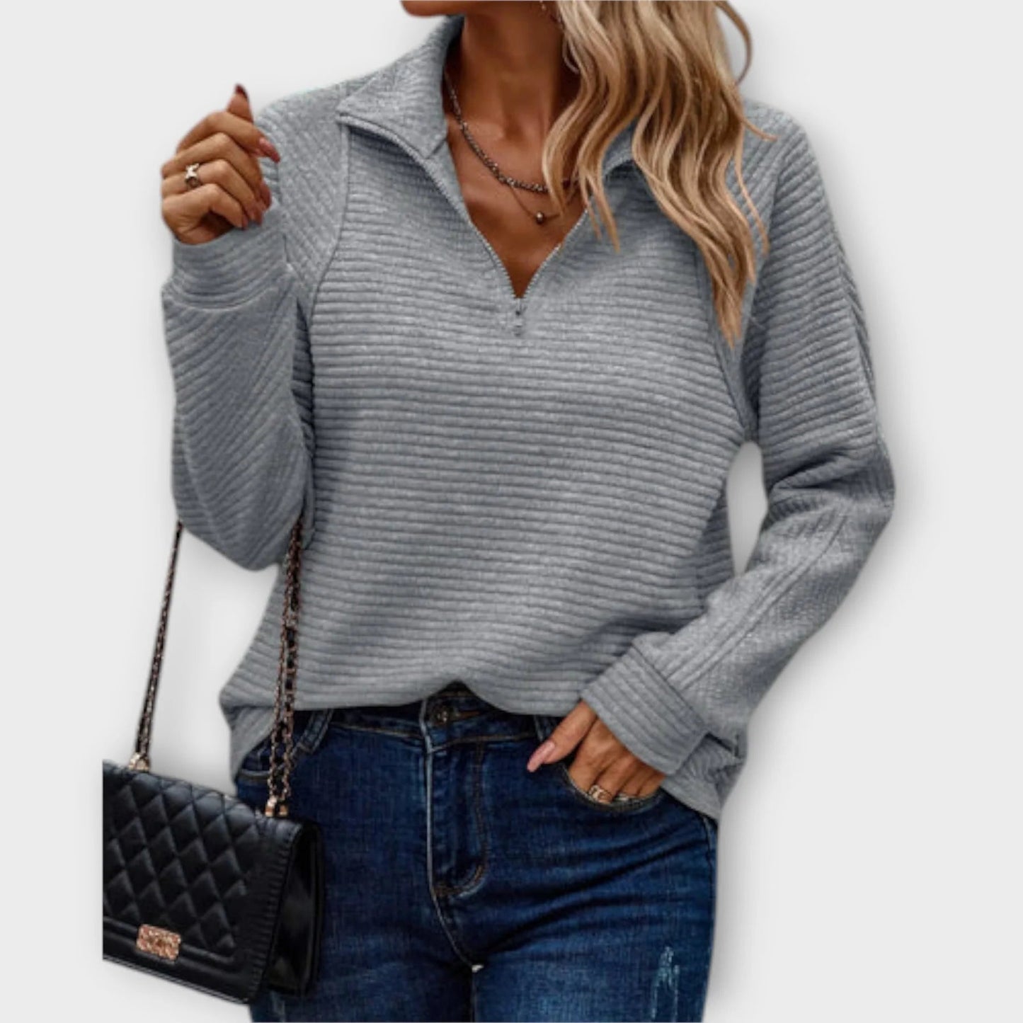 Elegant blus med v-ringning och luftig passform