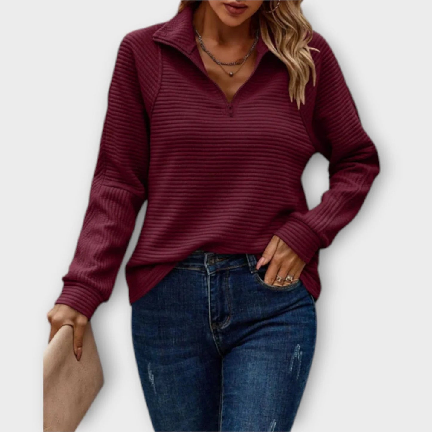 Elegant blus med v-ringning och luftig passform