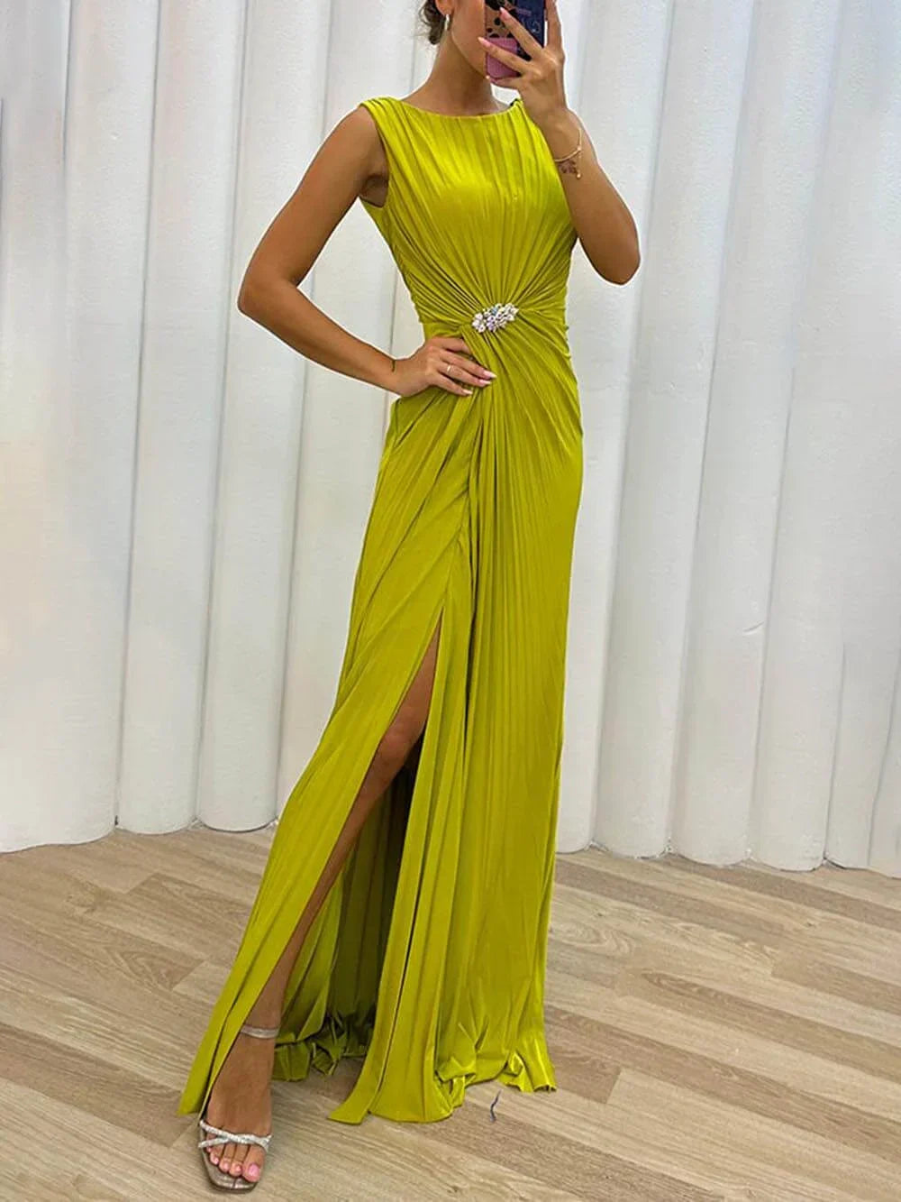 Allegra | Oemotståndlig Elegans i Särskilt Bröllopsklänning