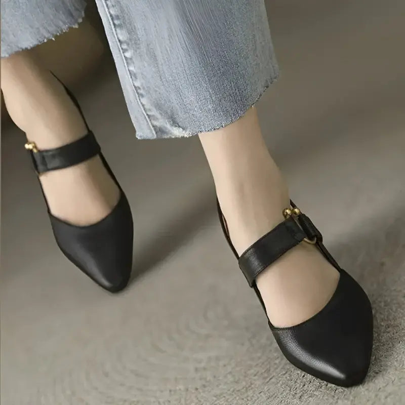 Elegant Slingback Pumps med Lyxigt Detalj