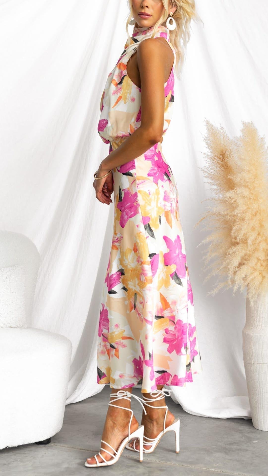 Floralt Chic | Klänning för Sommarens Festligheter