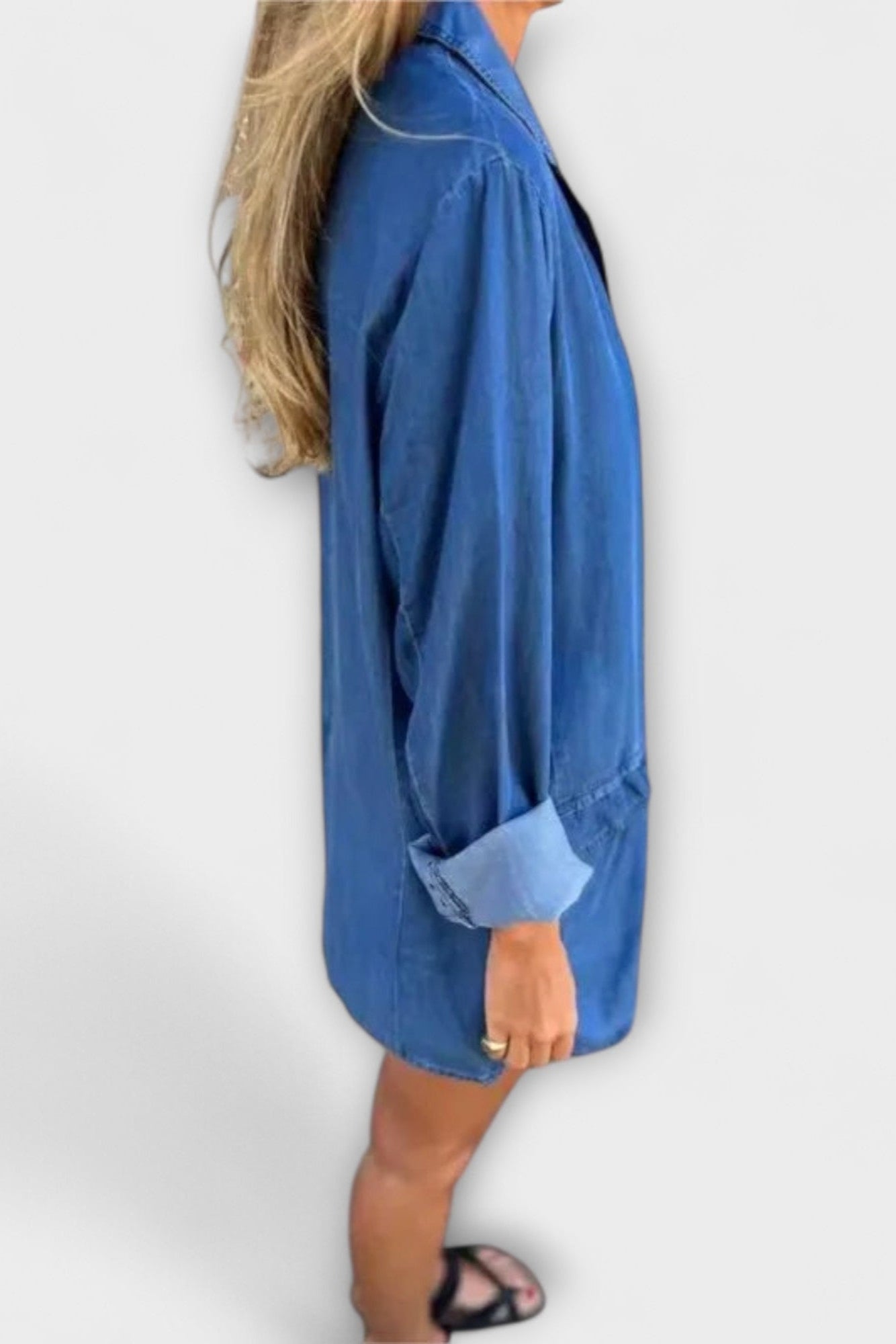 Elegant Skjortklänning i Luftig Design – Din Oumbärliga Stilmuskel