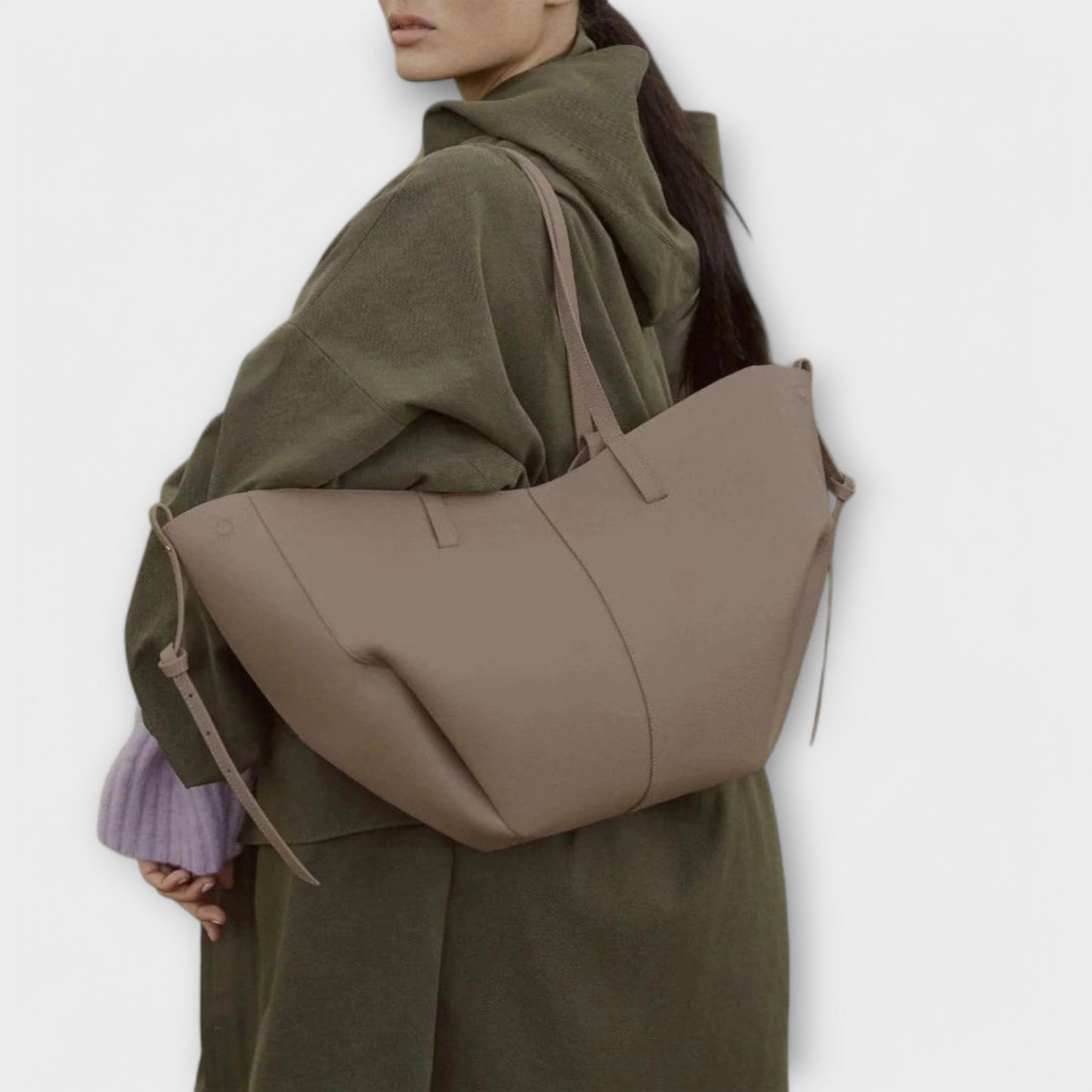Vivianna | Chic och Rymlig Sommarhandväska