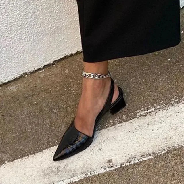 Dam Pumps med spetsig tå i elegant design