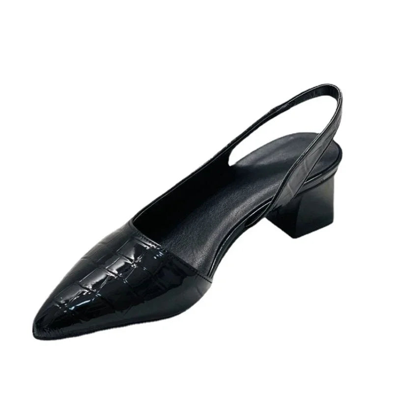 Dam Pumps med spetsig tå i elegant design