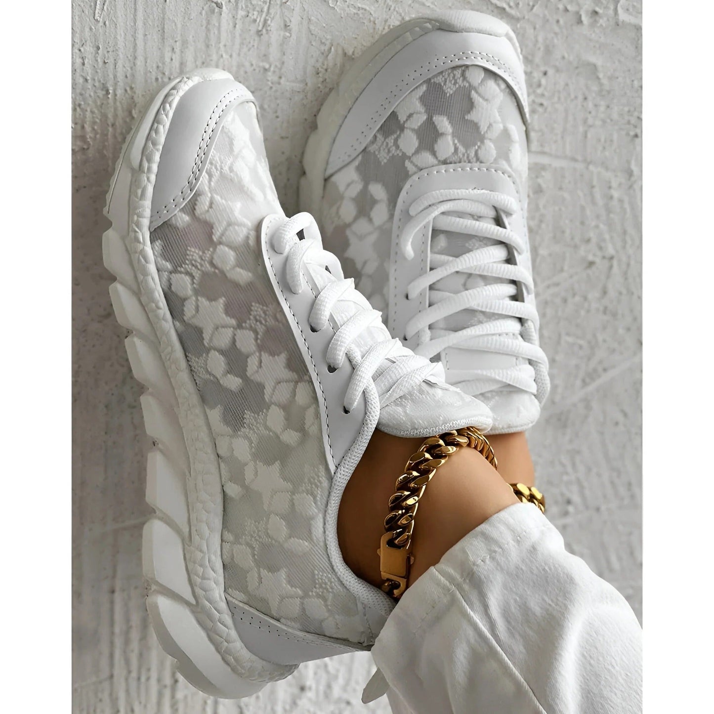 Sneakers för kvinnor med snörning