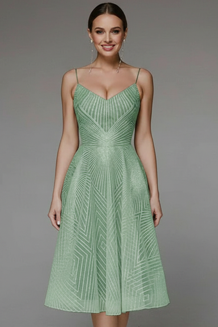 Elena | Elegant A-Linjeklänning med Spaghettiträn