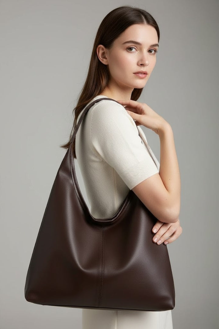 Celine | Elegant Handväska i Konstläder med Rymlig Interiör