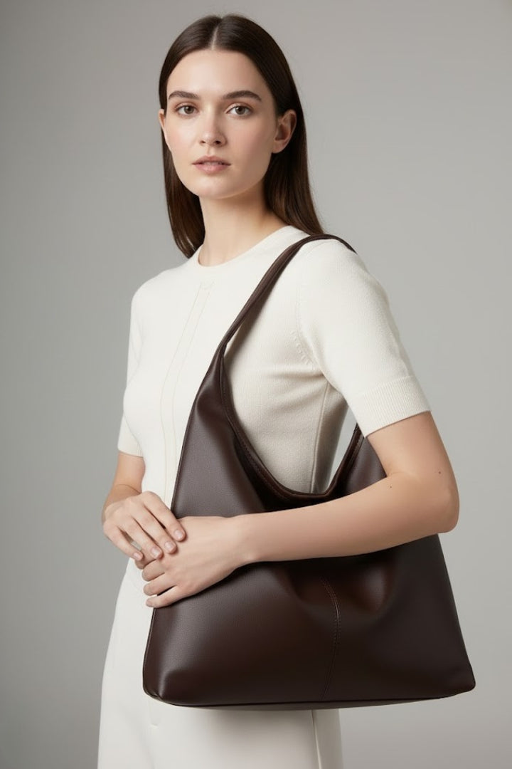 Celine | Elegant Handväska i Konstläder med Rymlig Interiör
