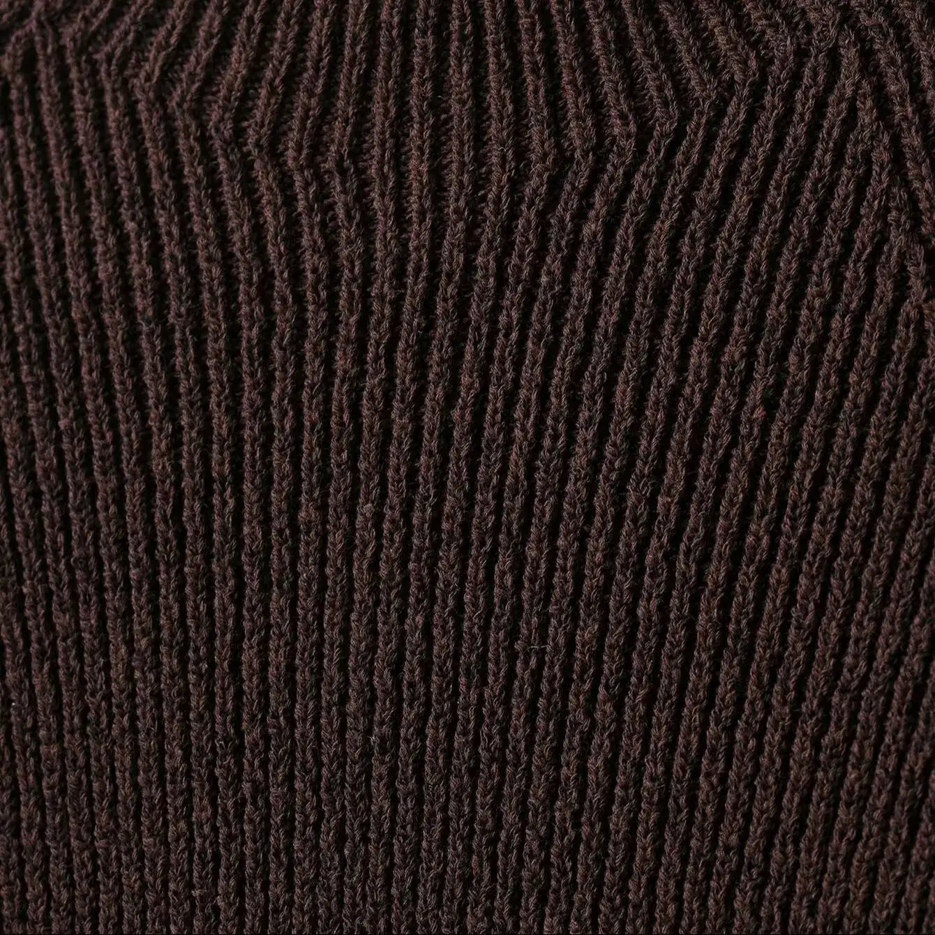 Elegant cropped striktop med halvlange ærmer