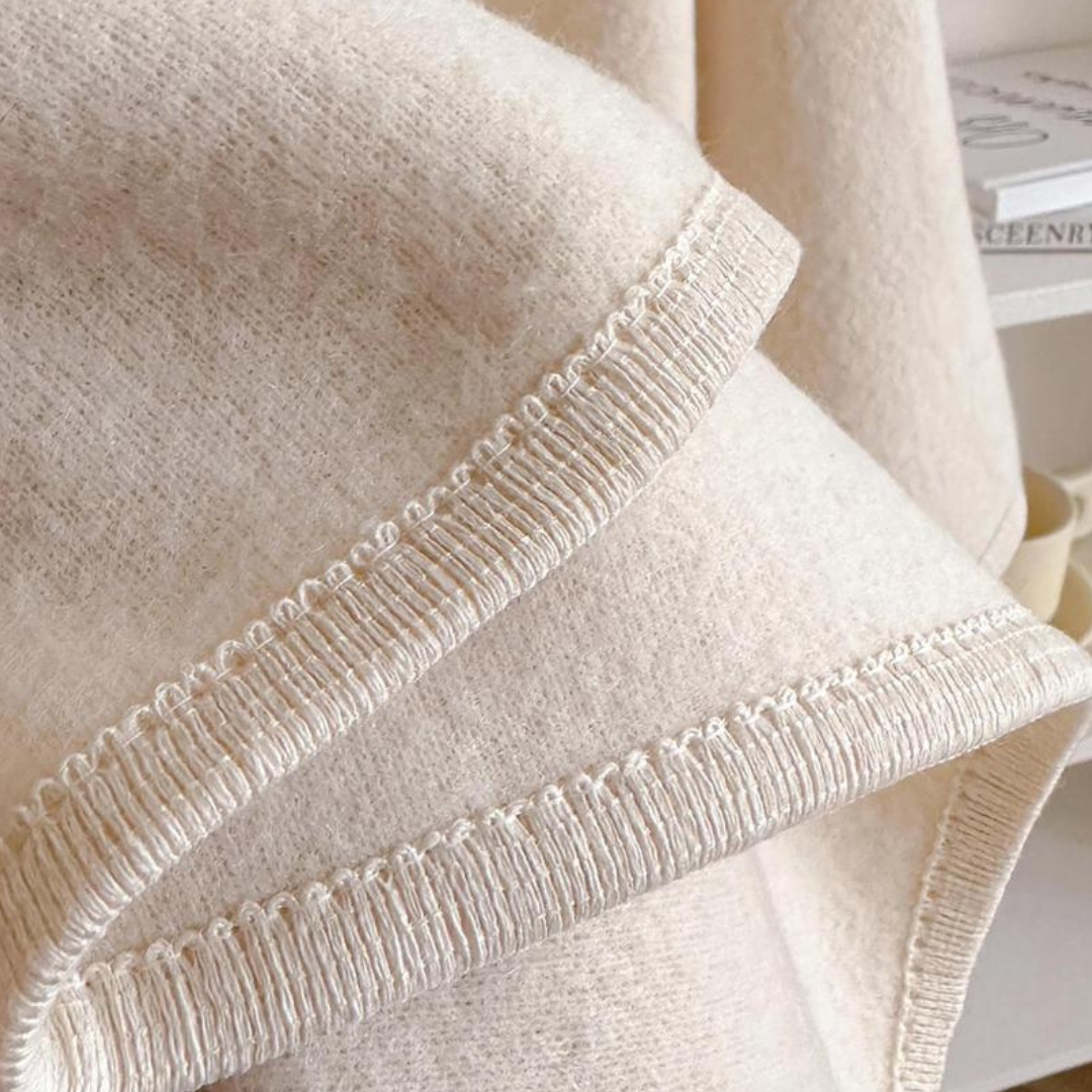 Evelina | Kvinnlig Draperad Väst med Midjebälte