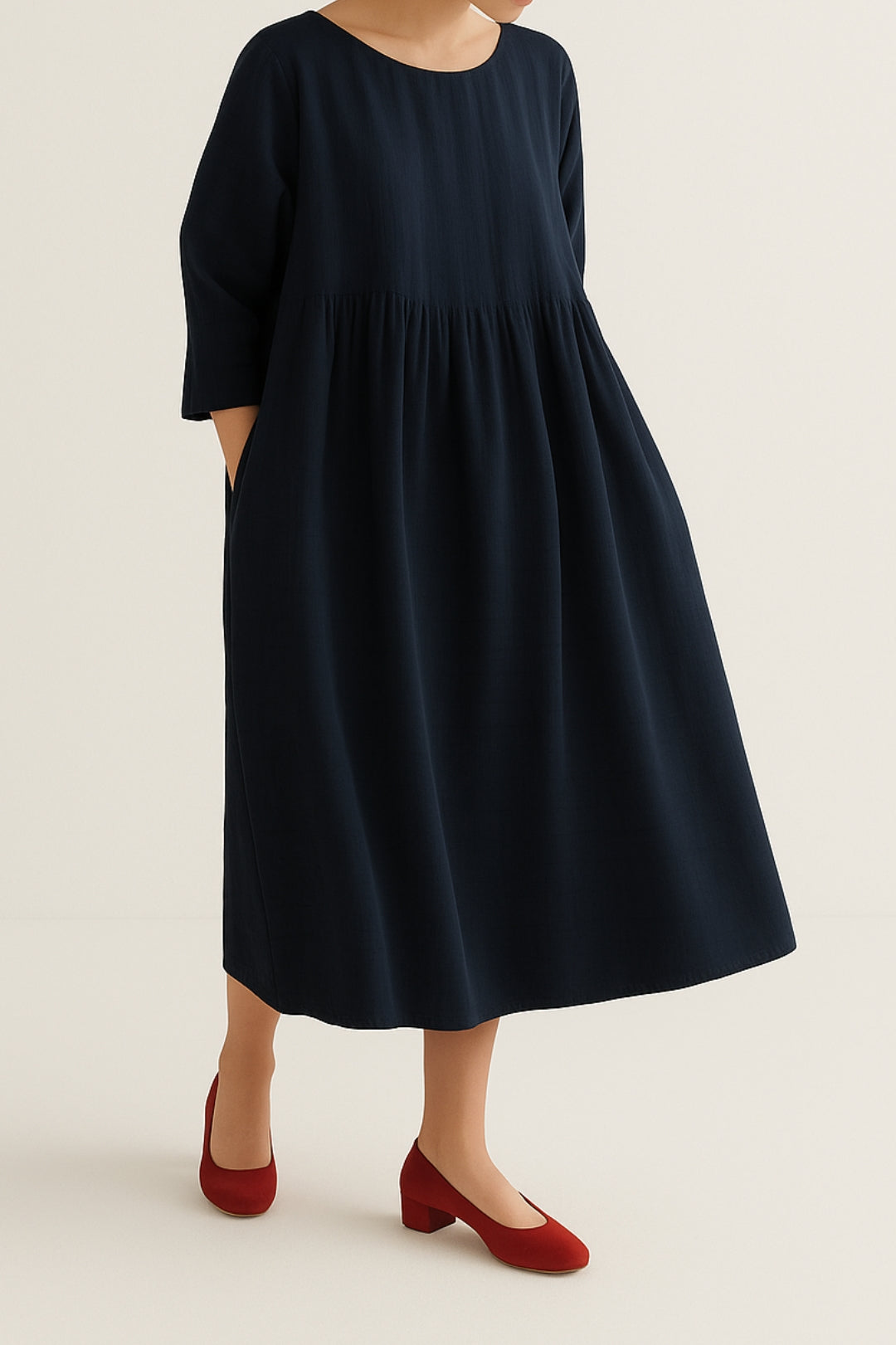 Livia | Elegant Midiklänning för Sommarens Äventyr
