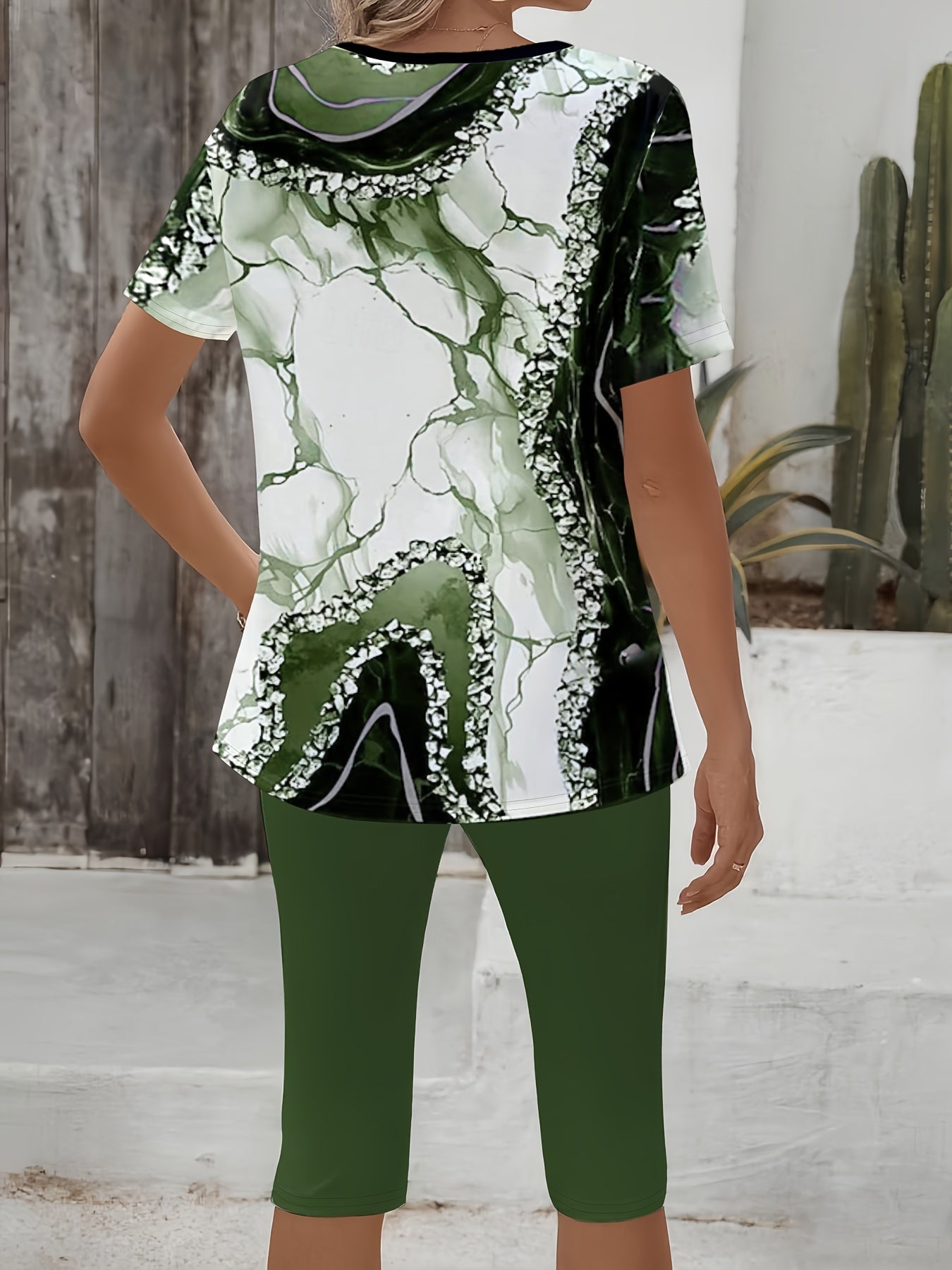Sommarset för kvinnor | Tryckt Topp & Stretchiga Capri-Leggings