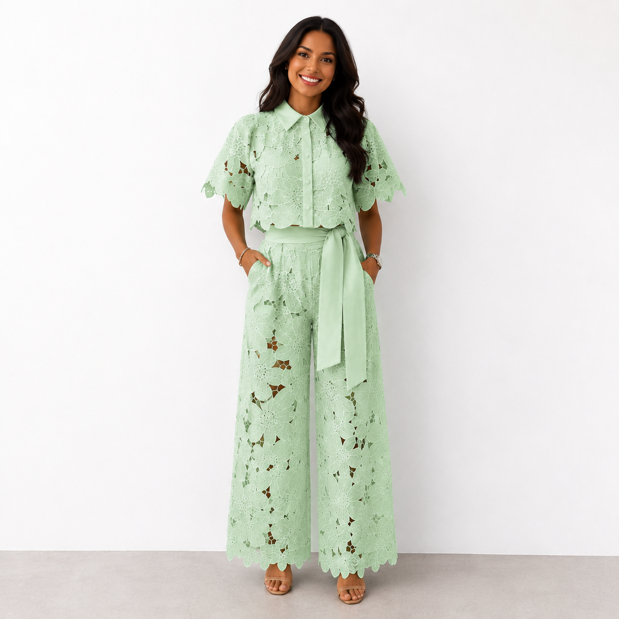 Feminint Set med Eleganta Palazzo-byxor och Spetsdetaljer