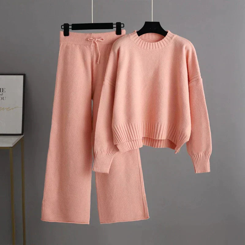 Elegant Sæt med Sweater og Vidde Bukser – Stilfuld Komfort