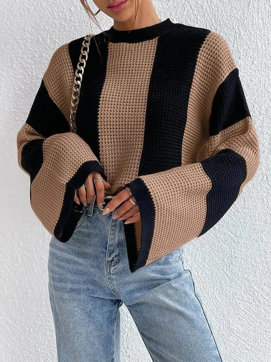 Elegant tofarvet strikpullover med luftige ærmer