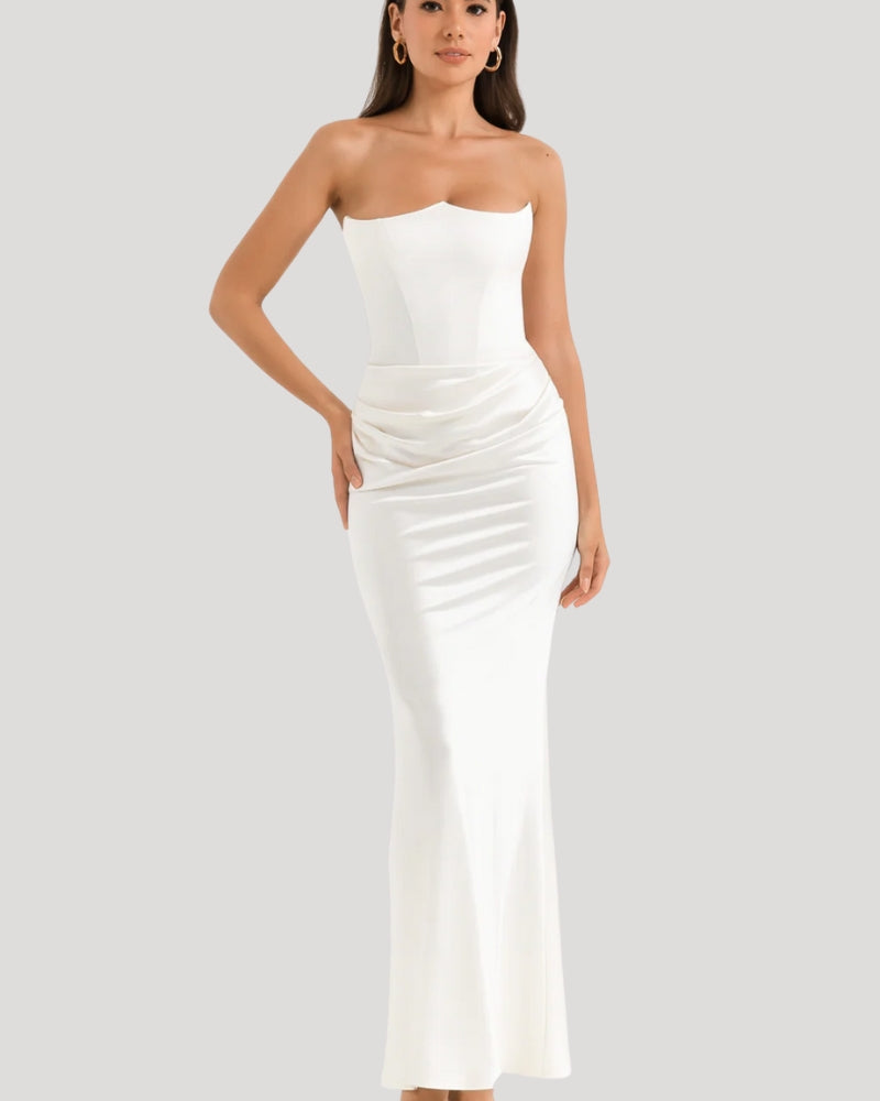 Aftenkjole Damer – Lang, stropløs og moderne skåret