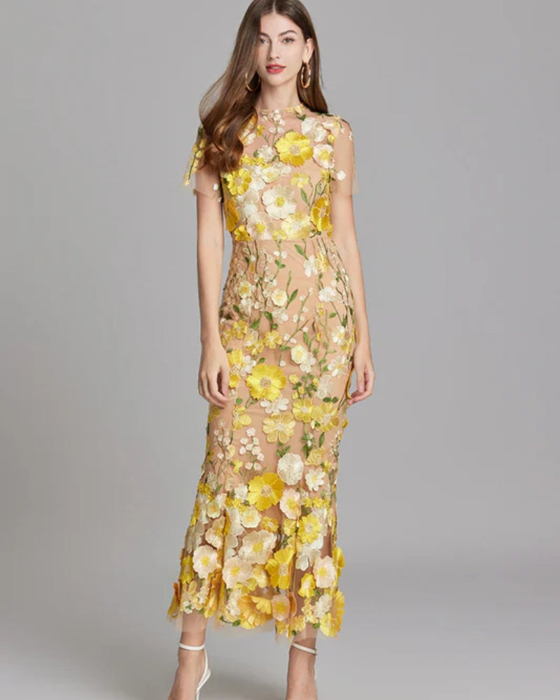 Aftenkjole Damer – Lang kjole med blomstret design til særlige anledninger