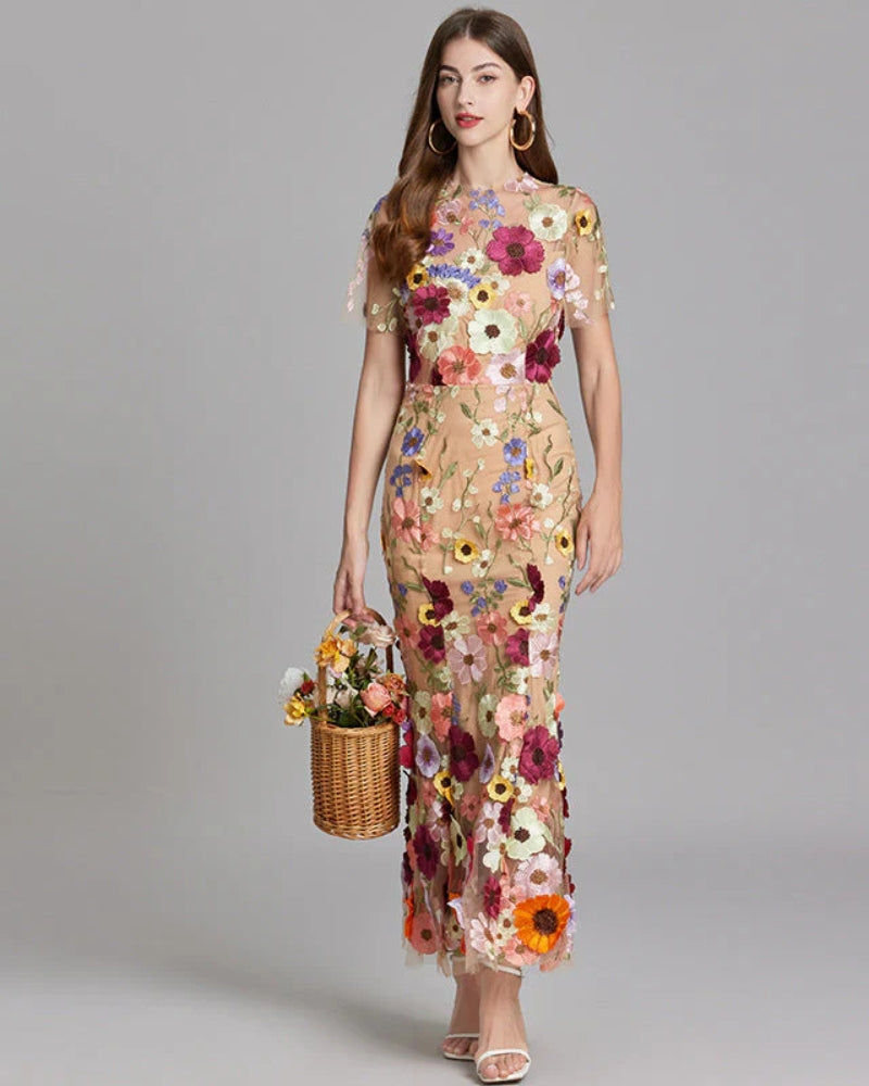 Aftenkjole Damer – Lang kjole med blomstret design til særlige anledninger