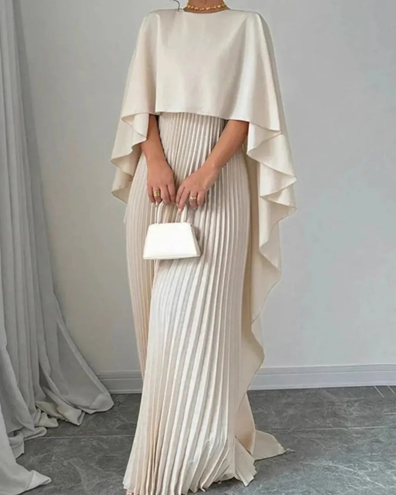 Aftenkjole lang – Plisseret struktur og flydende silhuet til festlige anledninger