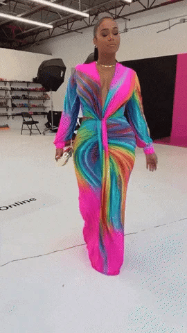 Elegant Maxikjole med V-udskæring og Flatterende Drapering