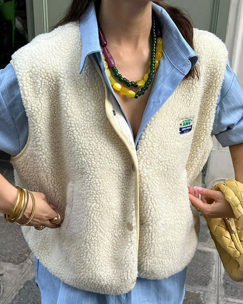 Ærmeløs strikvest til kvinder - slidstærk og let til hverdag