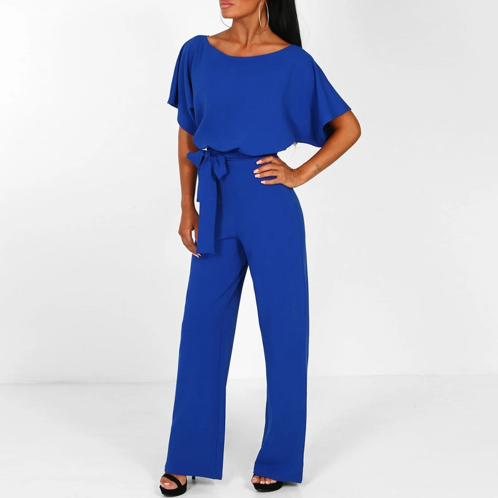 Sofistikeret jumpsuit med moderne snit og elegant drapering