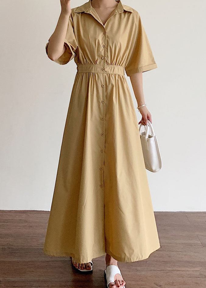 Vårklänning i Khaki med Knappar – Elegans i Plus Size