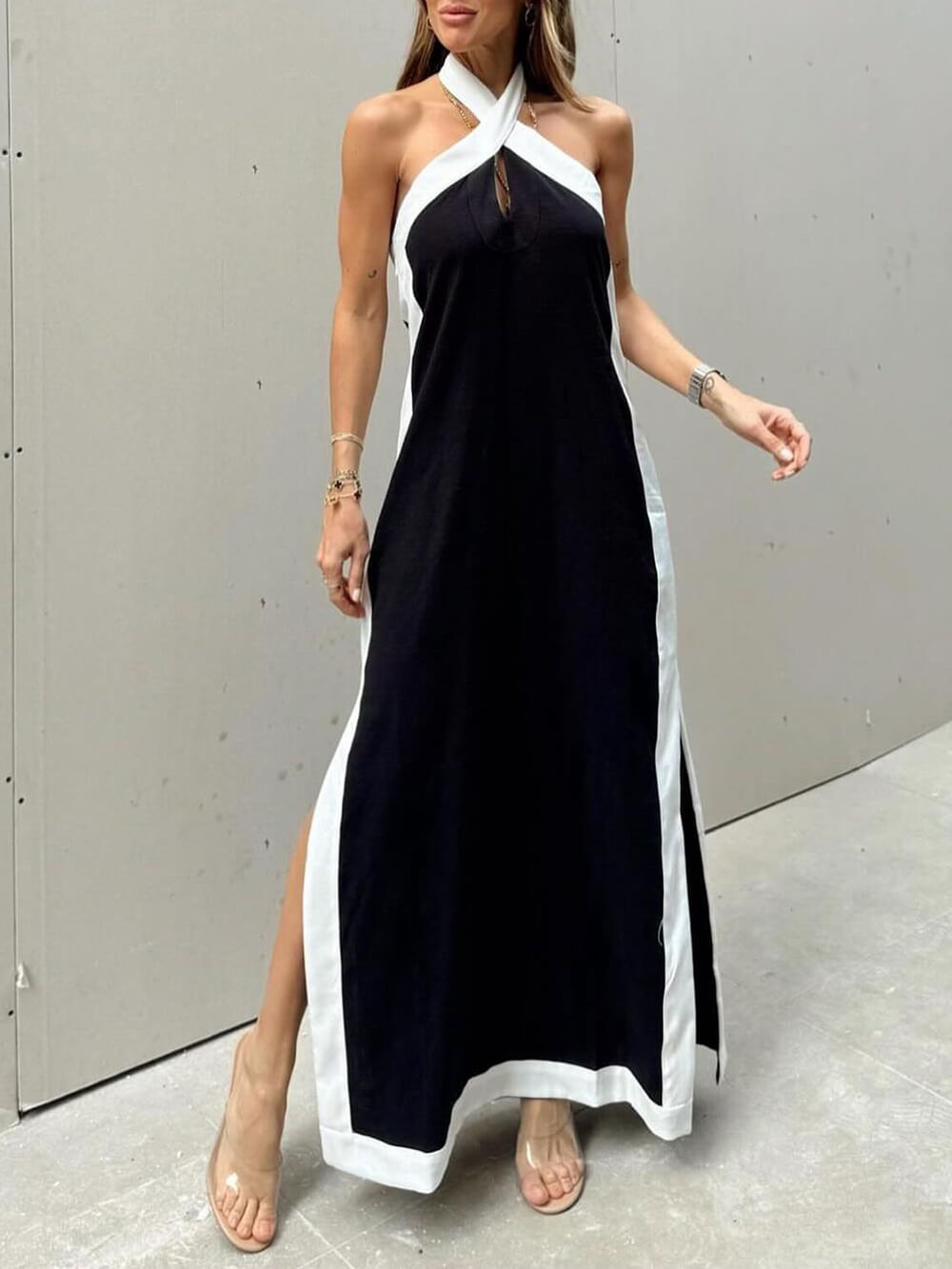 Elegance Maxikjole med Halterneck og Slids