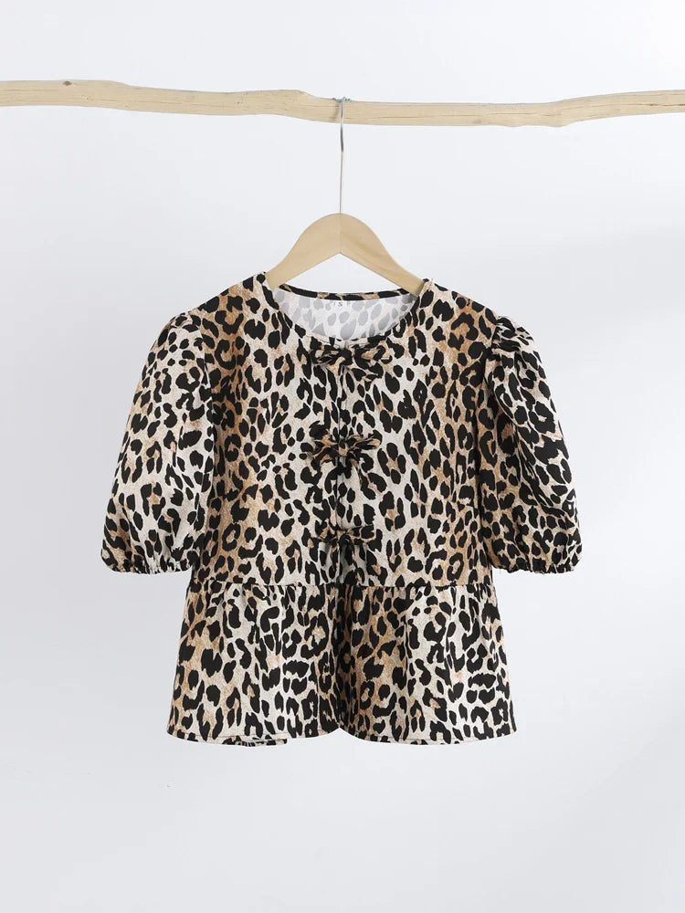 Chic Bluse med Puffærmer og Sløjfedetaljer