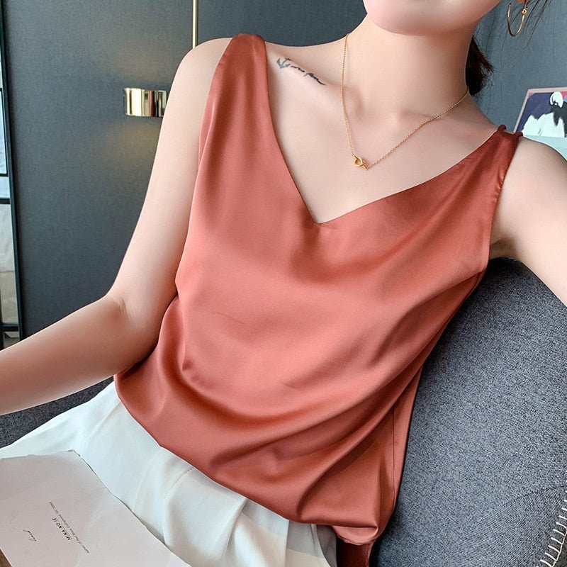 Sublim | Elegant Satin V-ringad Top för Damer